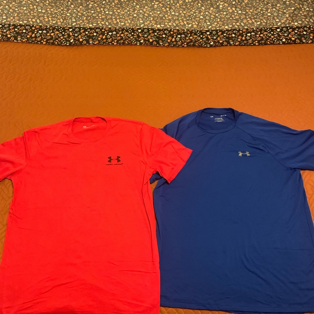 Under Armour Athletic Shirt (2) Size Medium